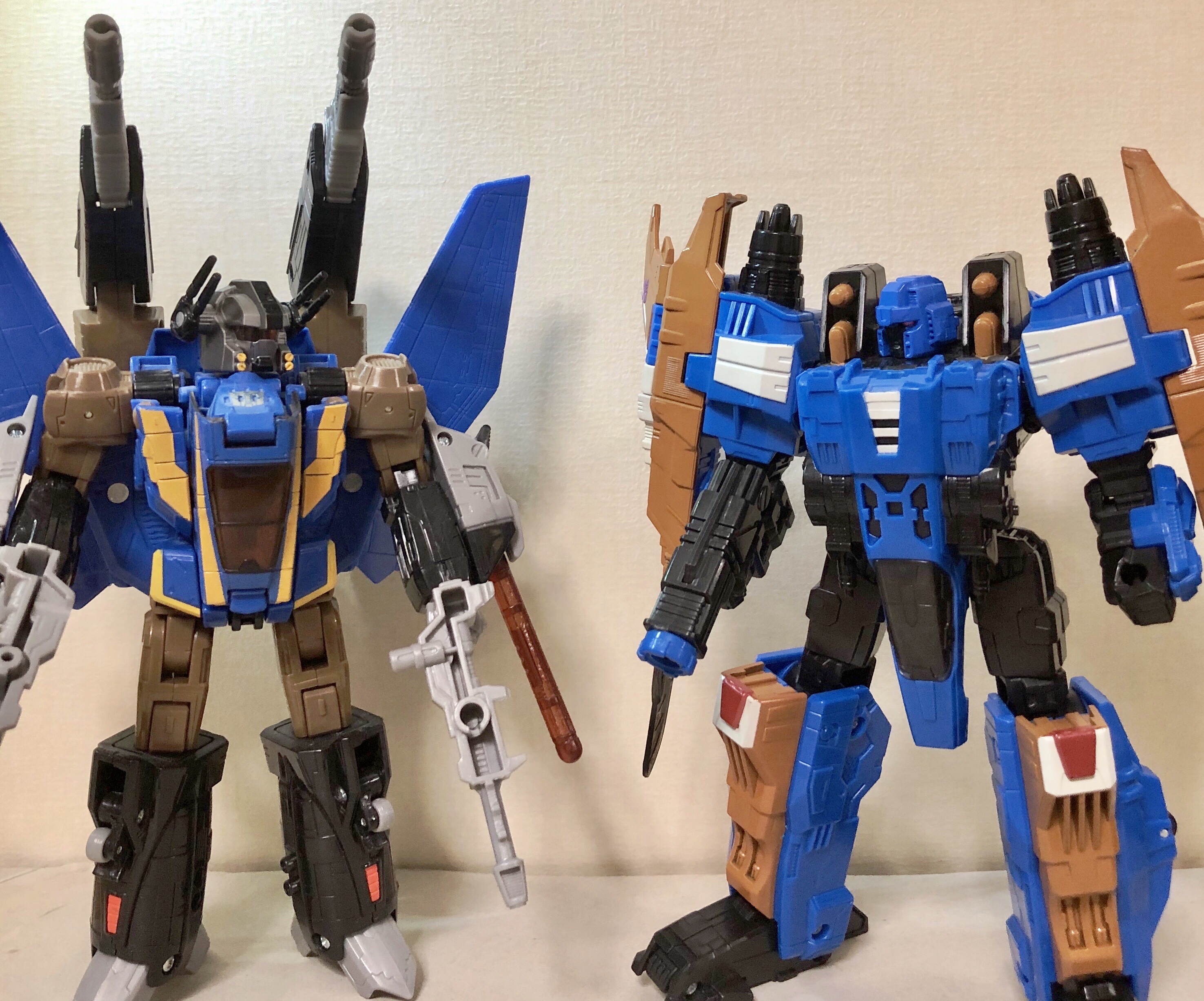 希少 トランスフォーマー ユニバース クラシック トレッドボルト