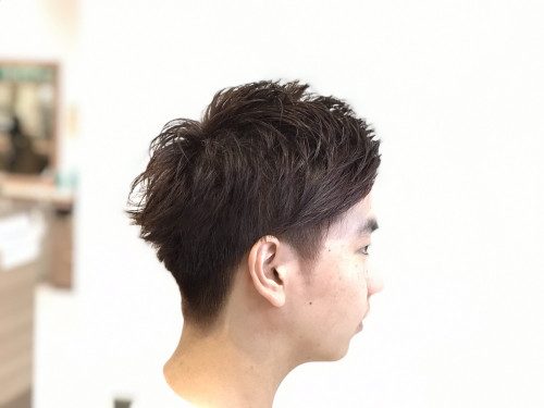 メンズ 夏髪 なら スッキリ爽やかな ツーブロック と 刈上 で好印象スタイルを手にいれる 美容室 Ash 成増店 ブログ