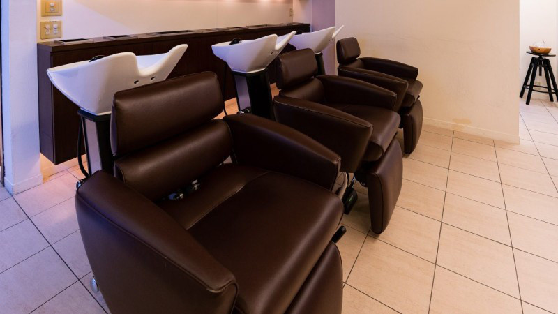 本千葉町にある大人のための美容室 Unhair アンヘア Limmy