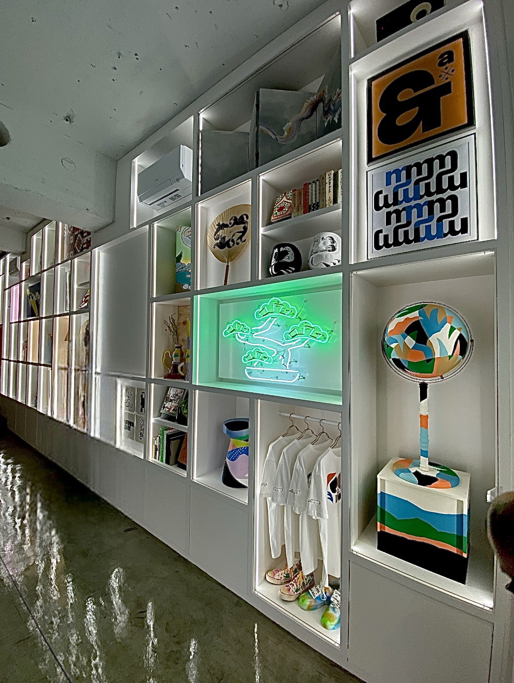 works | THE ART OF NEON