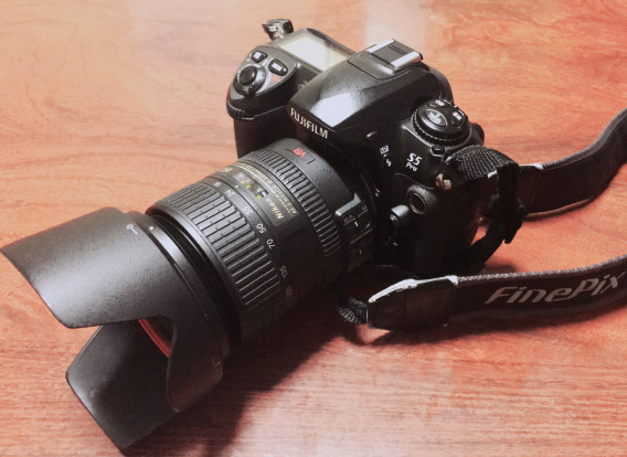 E10/6377 / フジフィルム FinePix S5 Pro ボディ（富士フイルム  