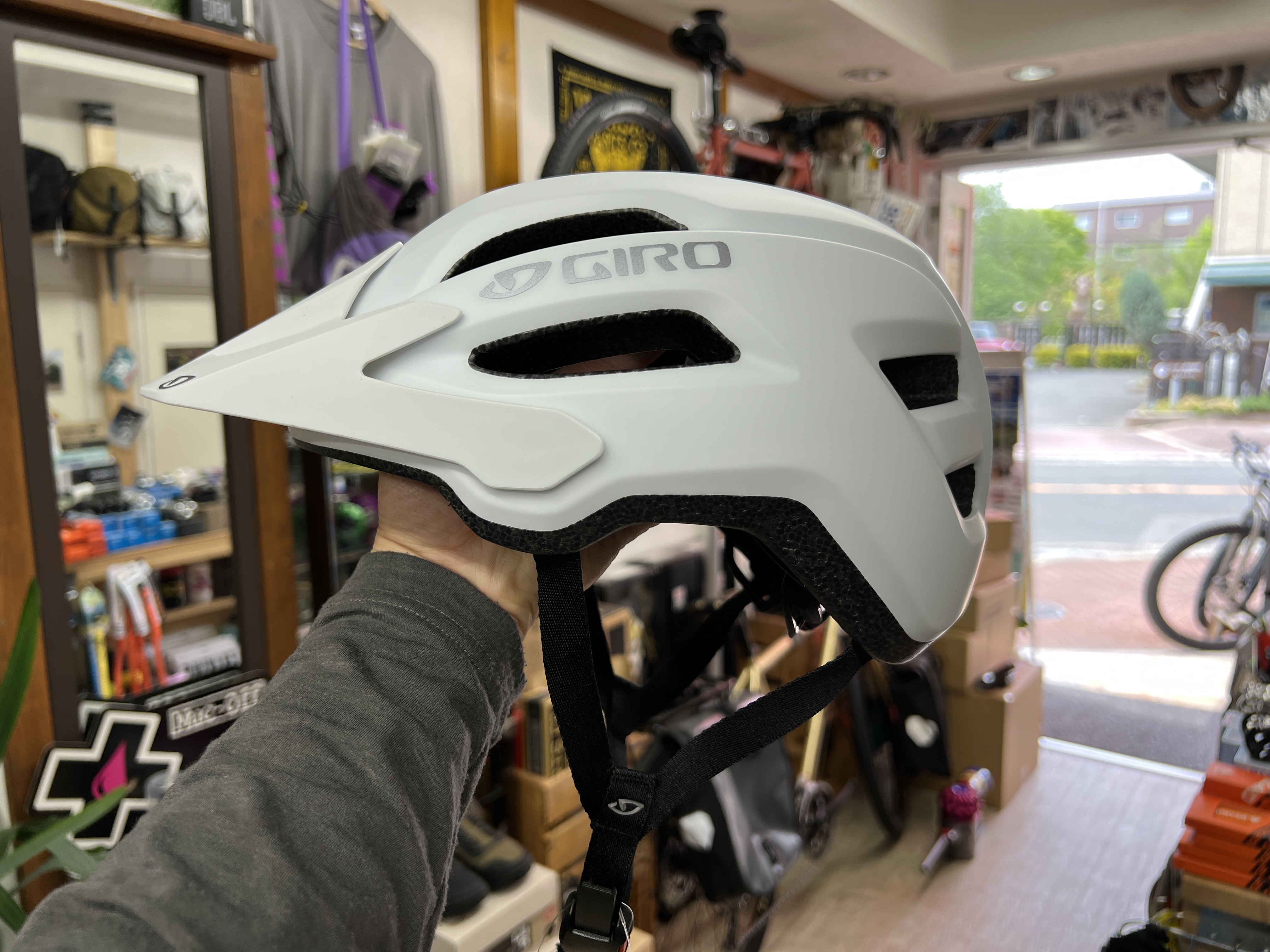 GIRO ジロ / FIXTURE 2 フィクスチャー MATTE WHITE | Snatch Cycles