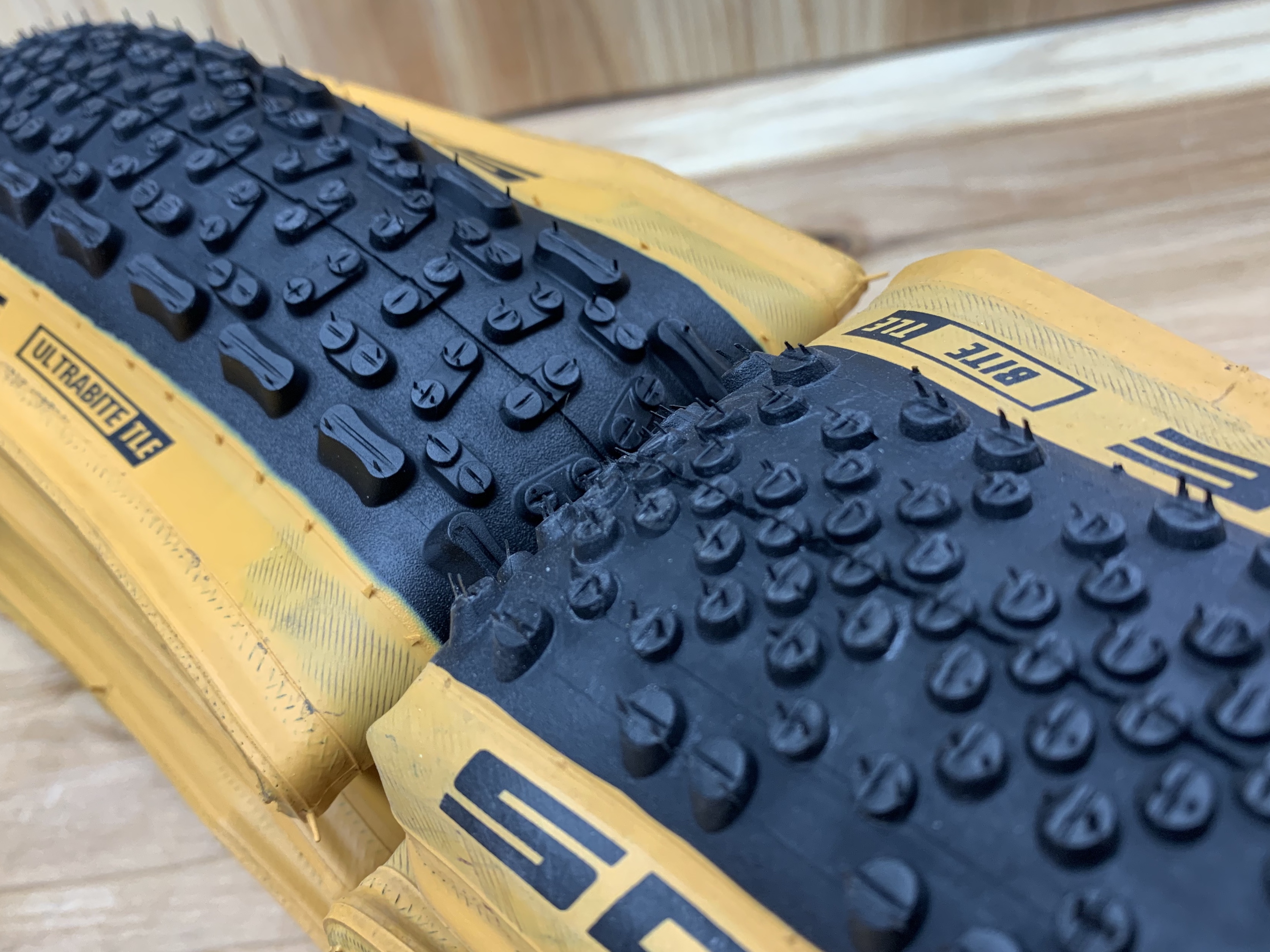 SCHWALBE / G-ONE ULTRABITE 700×38c【2本セット】 | Snatch Cycles