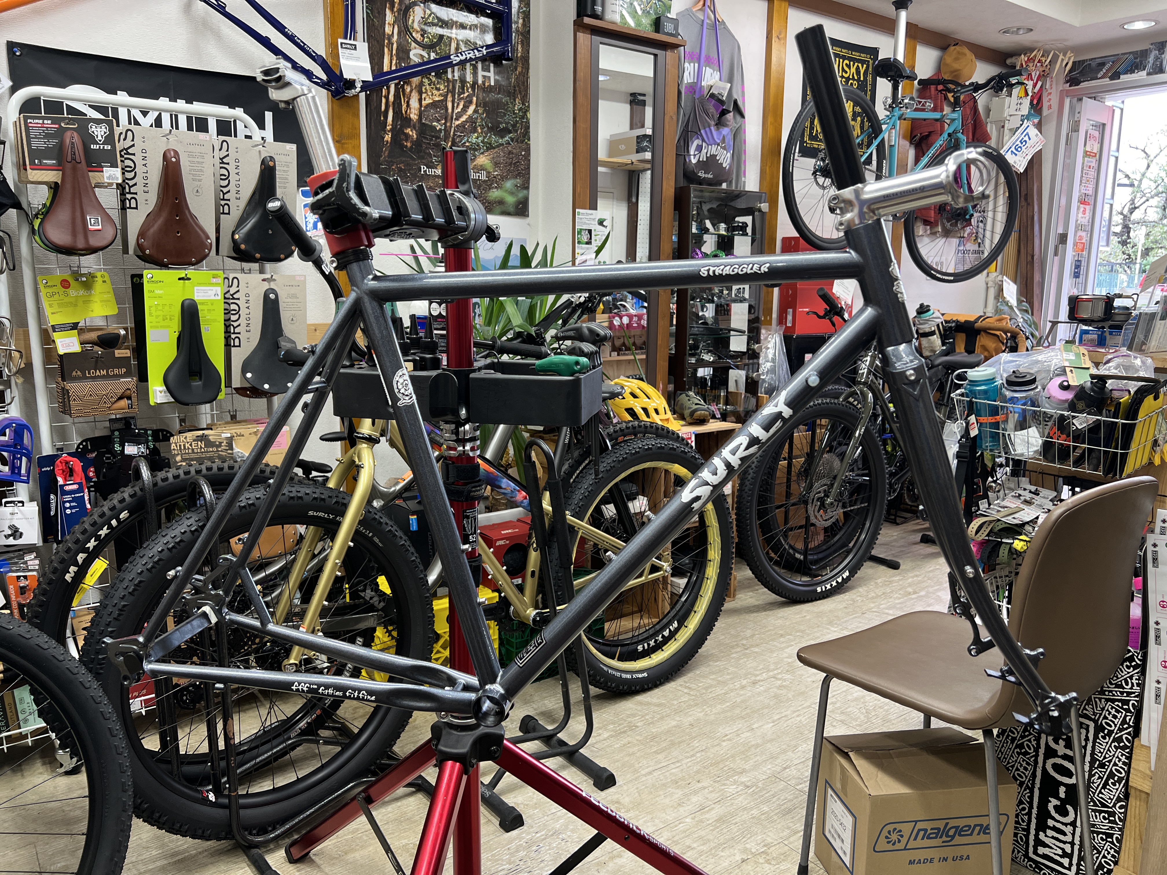 サーリー ストラグラー入荷しました。 | Snatch Cycles