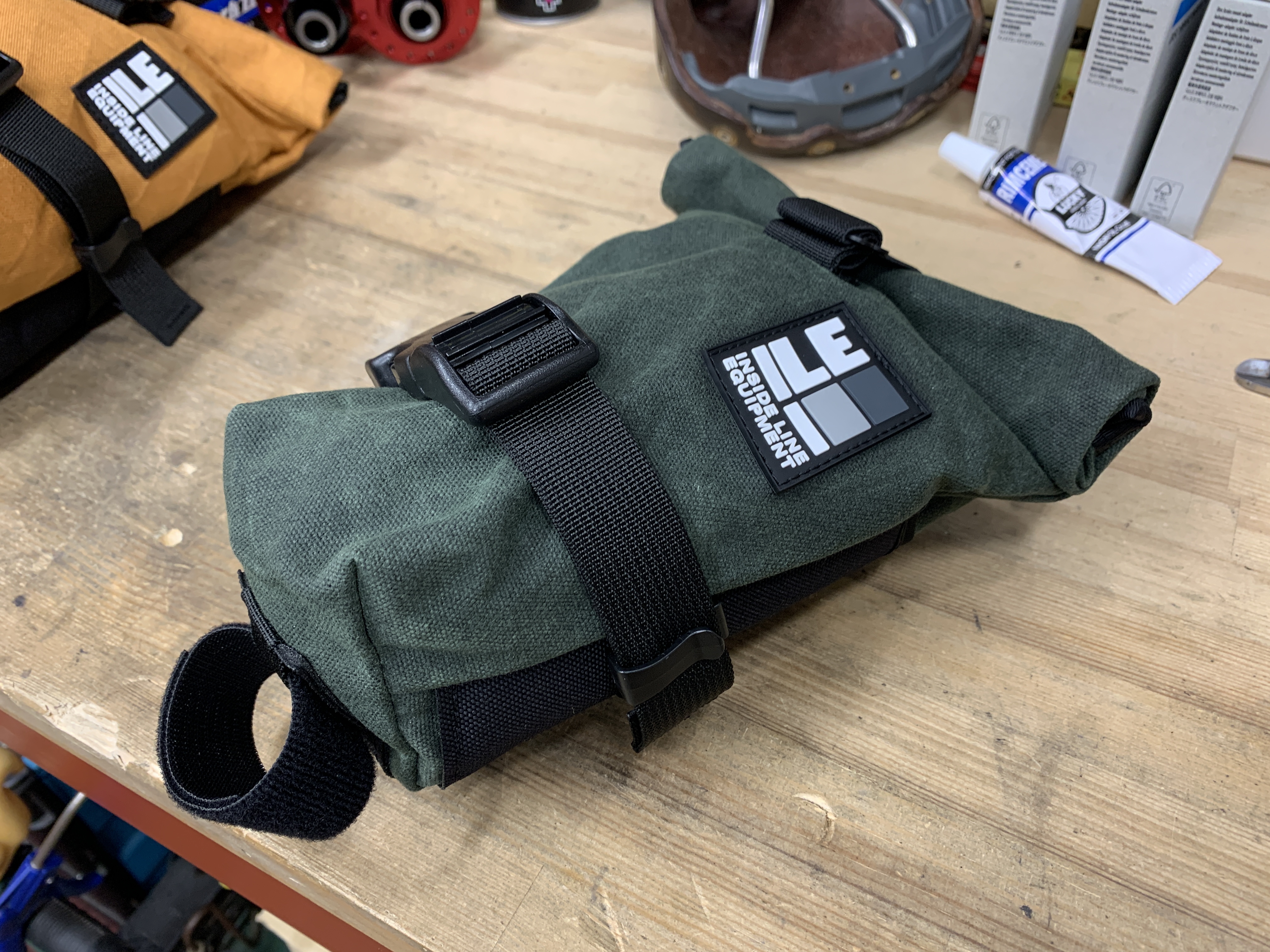 ILE / adventure seat bag waxed canvas / forest (INSIDE LINE