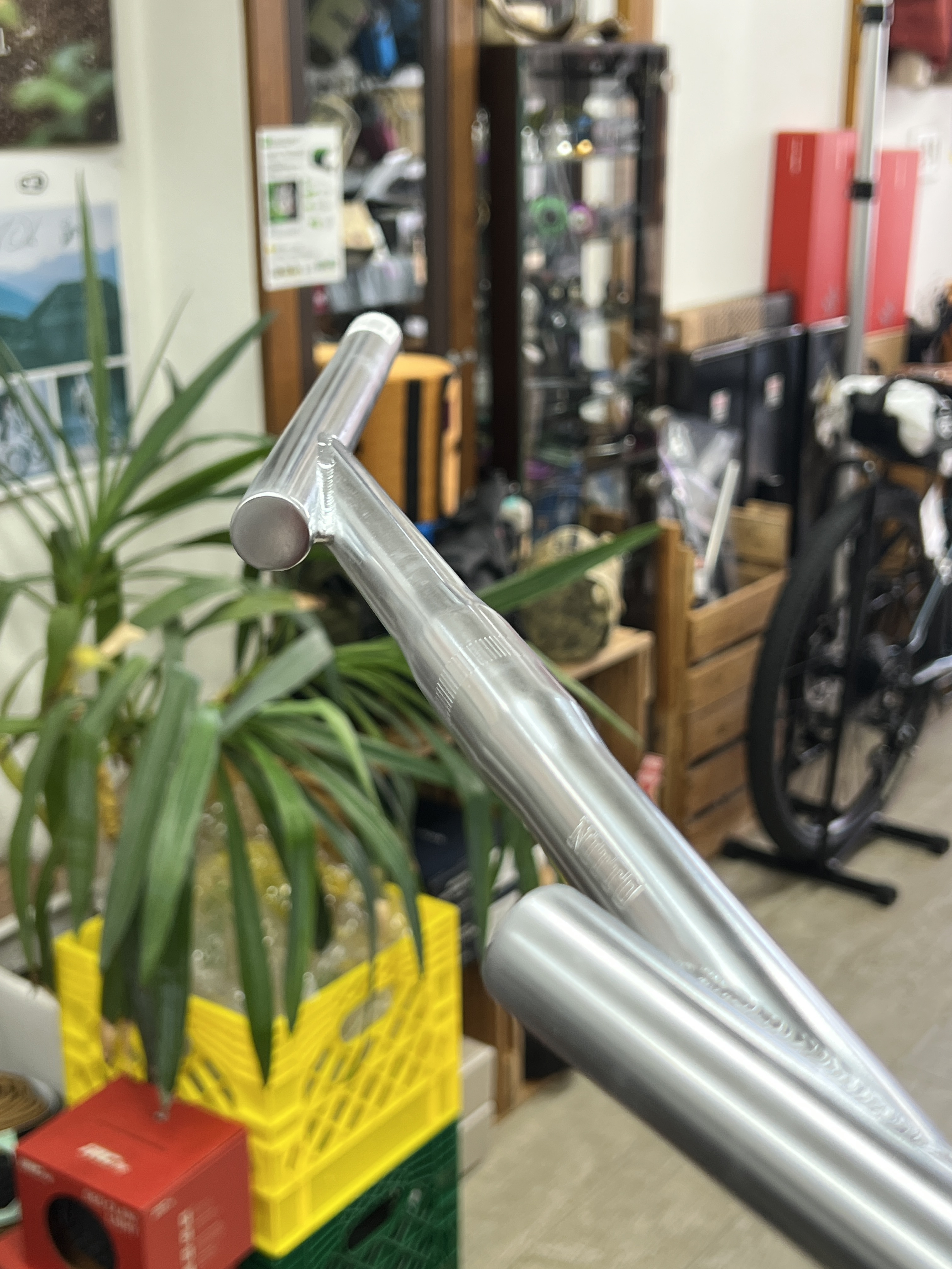 パーツ NITTO b824 3-piece bar (dull) NITTO* b824 3-piece bar (dull) | Fergie Cycle
