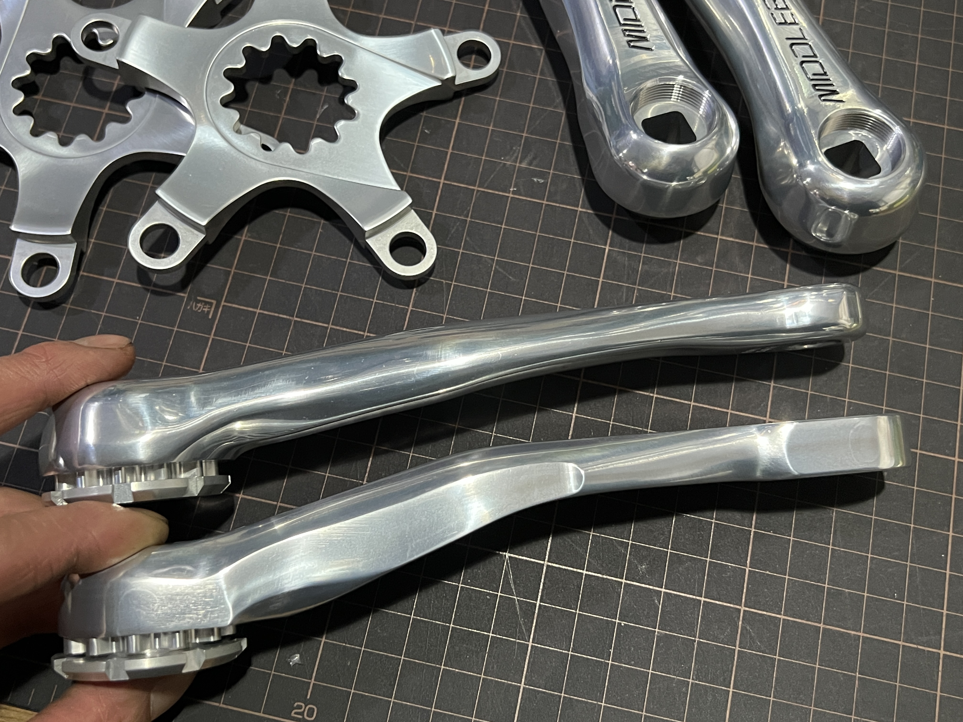 MIDDLEBURN* RO1 square taper crank (silver) ミドルバーン | Snatch