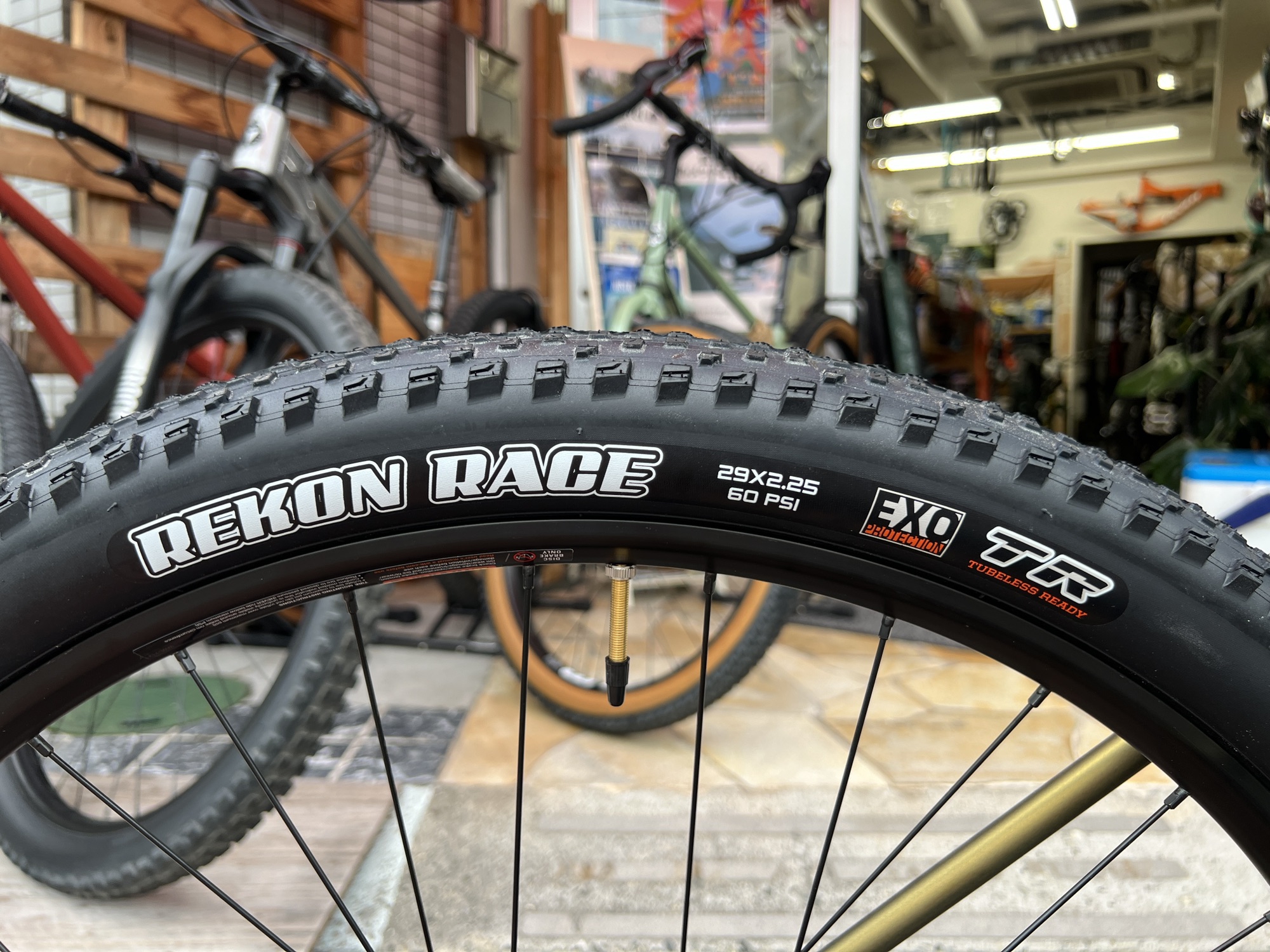 7月のおすすめ】Kona SUTRA LTD | Snatch Cycles