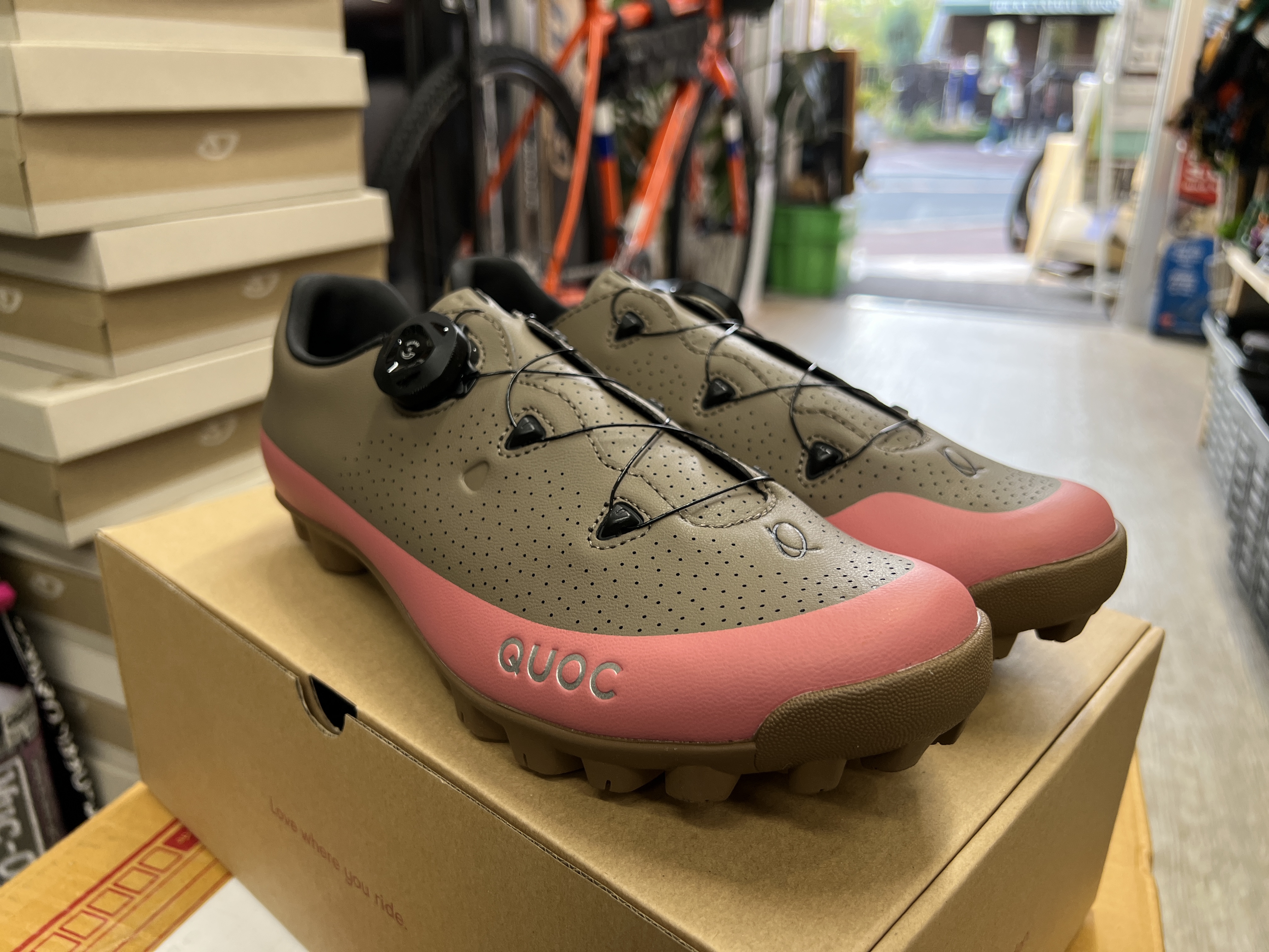 QUOC クオック / Gran Tourer 2 Pink サイズ42（26.6cm