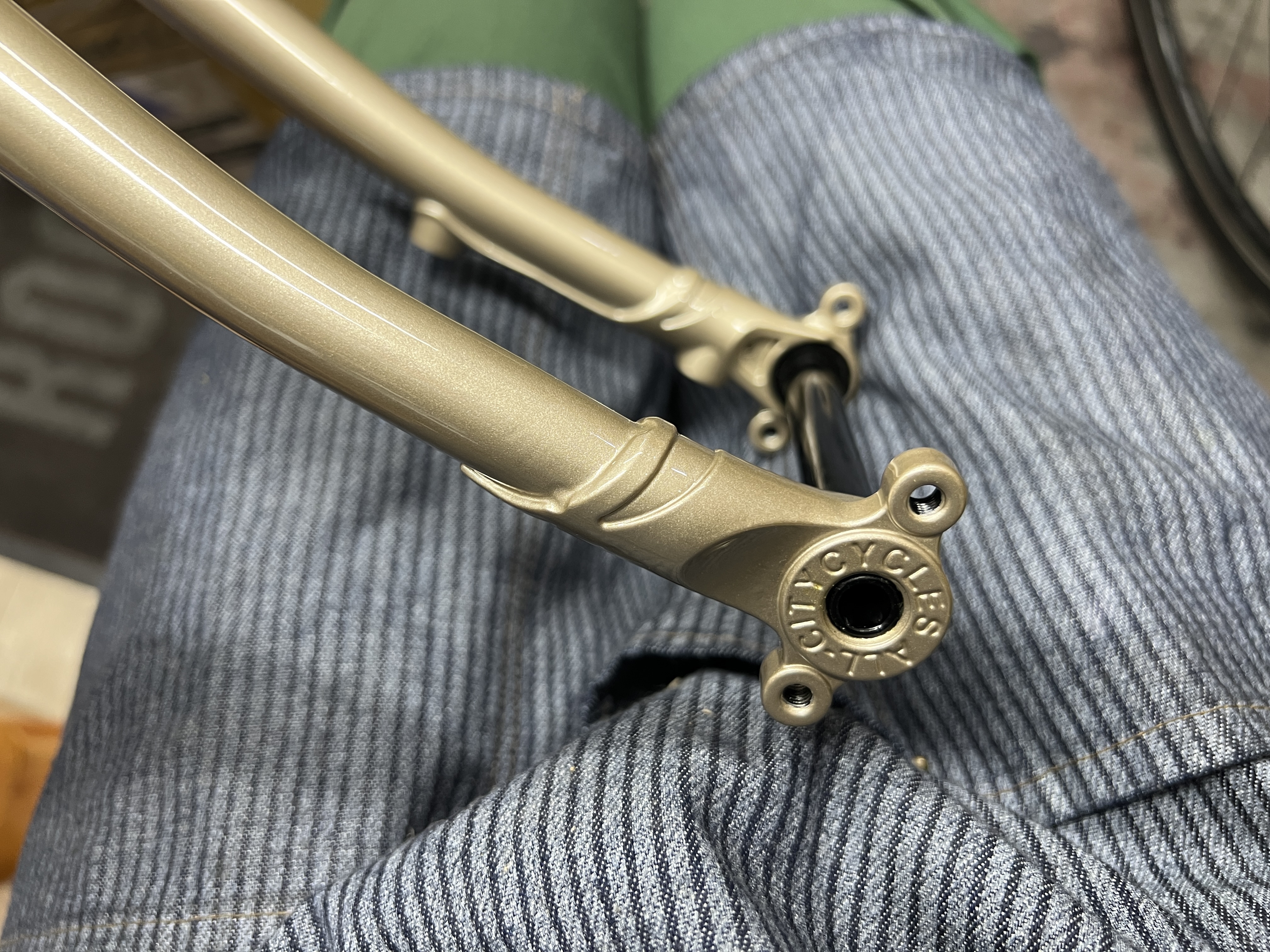 オールシティ、スペースホース。 | Snatch Cycles