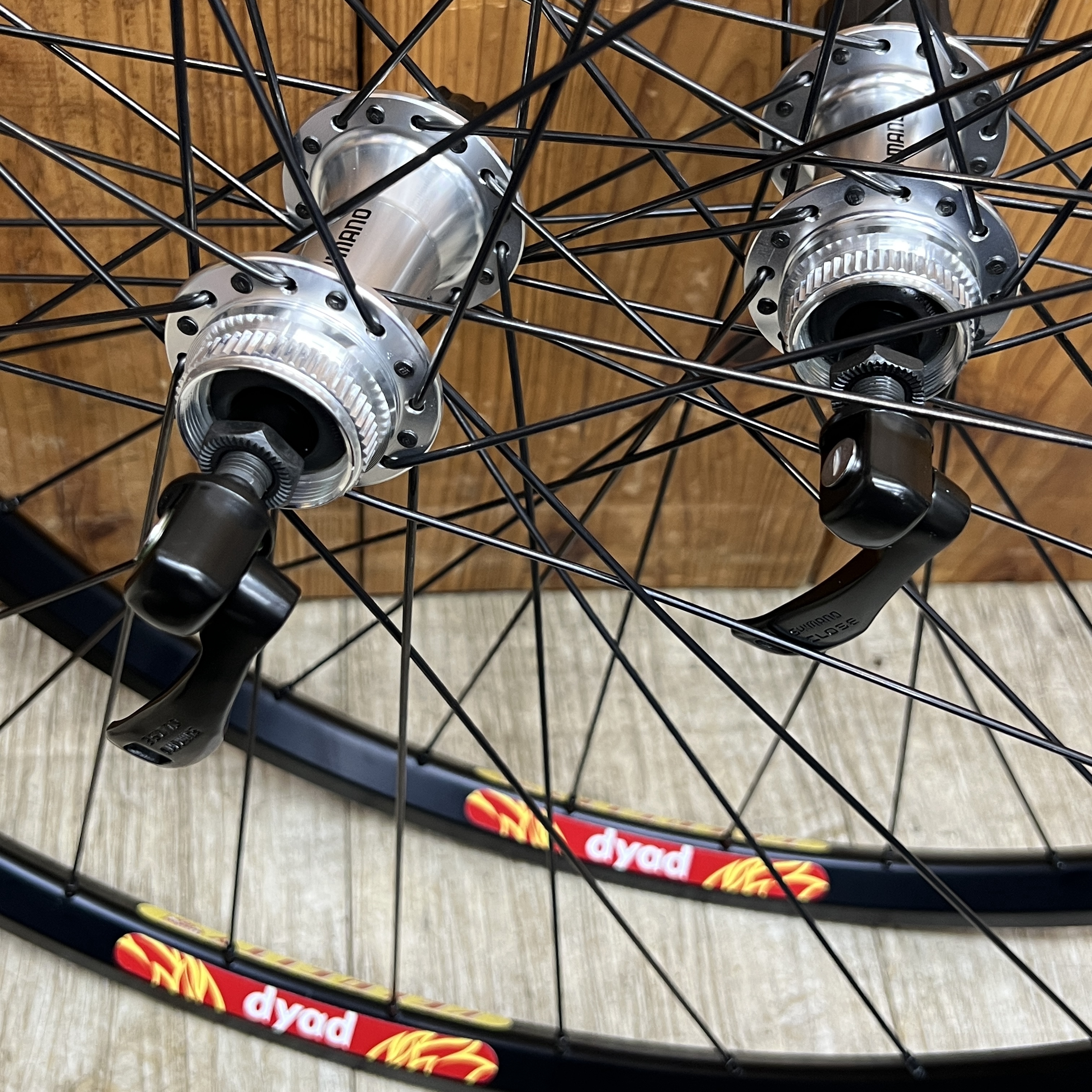 完組ホイール シルバーリム 黒ハブ 手頃なシルバーハブでホイール組み。 | Snatch Cycles
