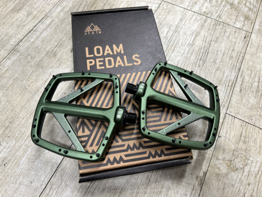 PNW コンポーネント / ROAM PEDAL ロームペダル モスグリーン | Snatch 