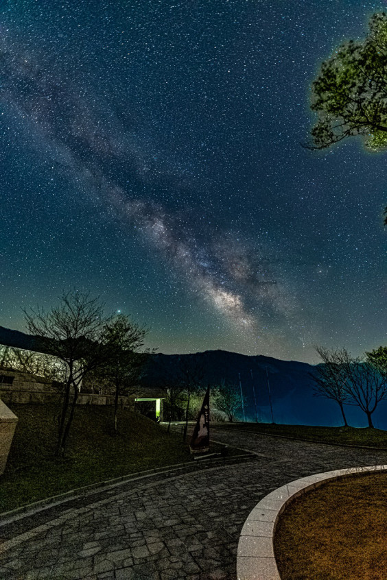 鳥取市付近で 昇る天の川 を撮るには 鳥取天文協会 Tottori Society Of Astronomy 鳥取市付近で 昇る天の川 を撮るには 鳥取天文協会 Tottori Society Of Astronomy