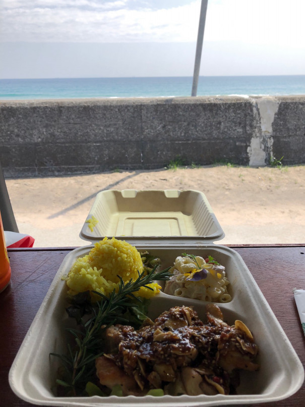 フリード ラゲッジテーブルとグリップで車中泊が便利になりました うぐいすstandard