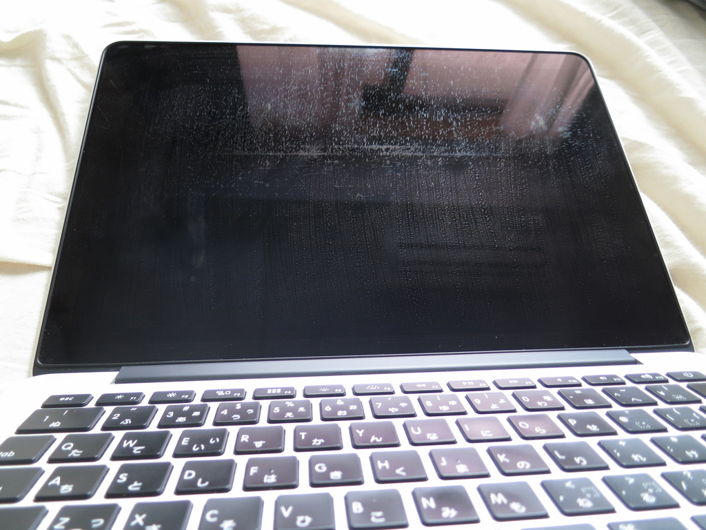 MacBookProの液晶のコーティングが剥がれたので無償修理してもらいまし ...