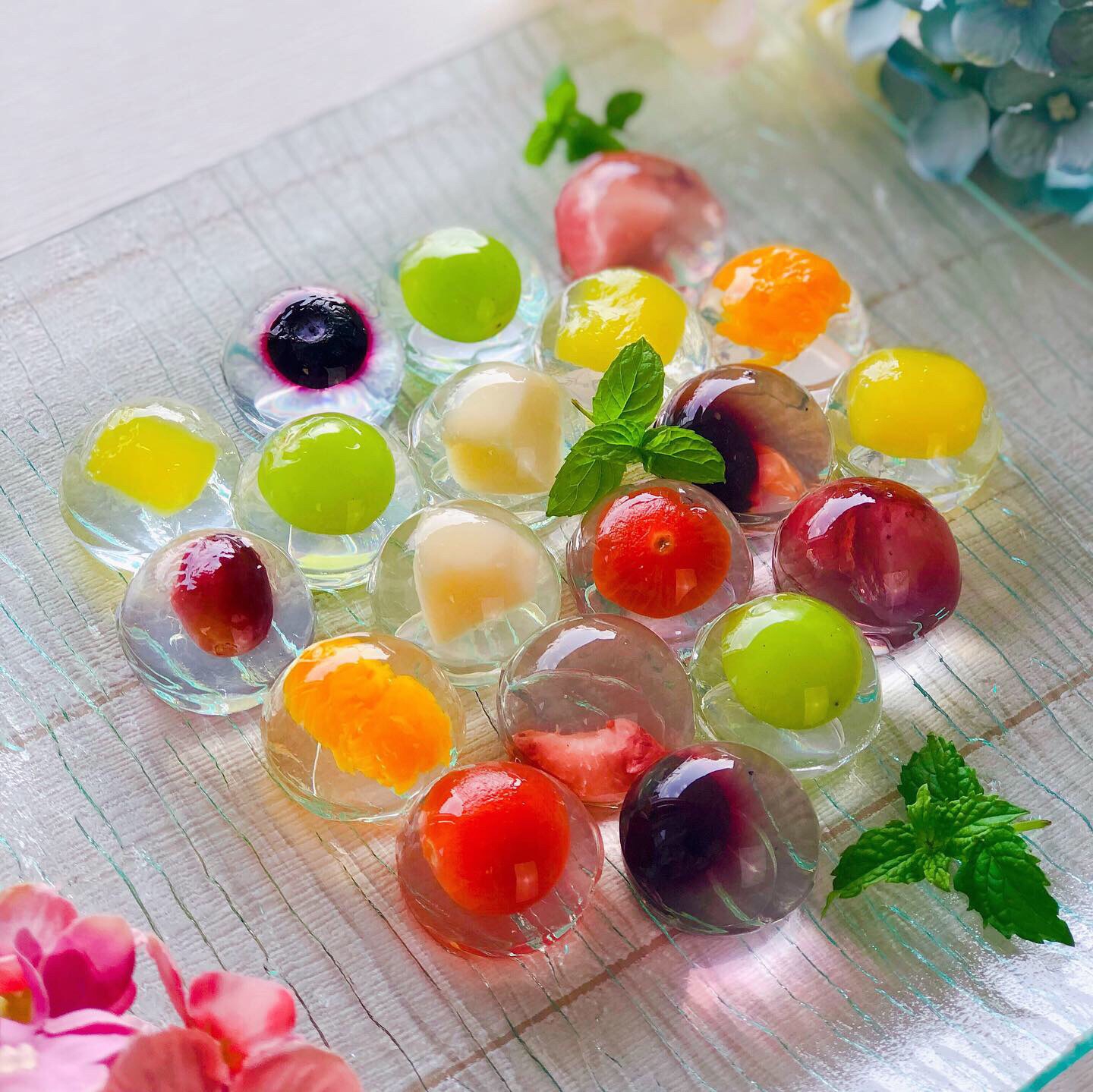 丸型製氷皿で アガーの九龍球 Colorful Kitchen Works