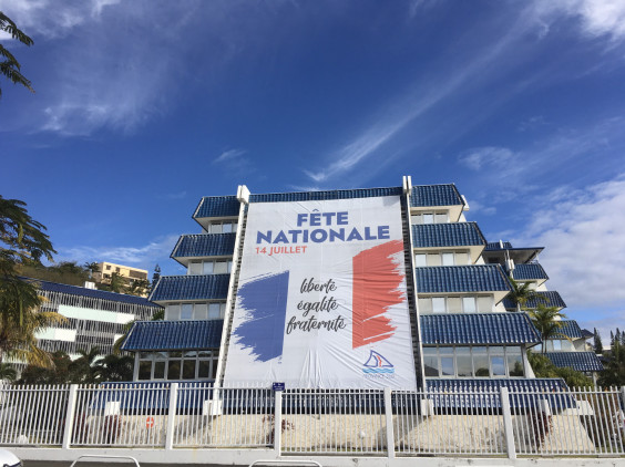 フランスの建国記念日 キャトーズジュイエ の花火 パラダイスヨガ ニューカレドニア Infini 無限大に自分の幸せを感じる