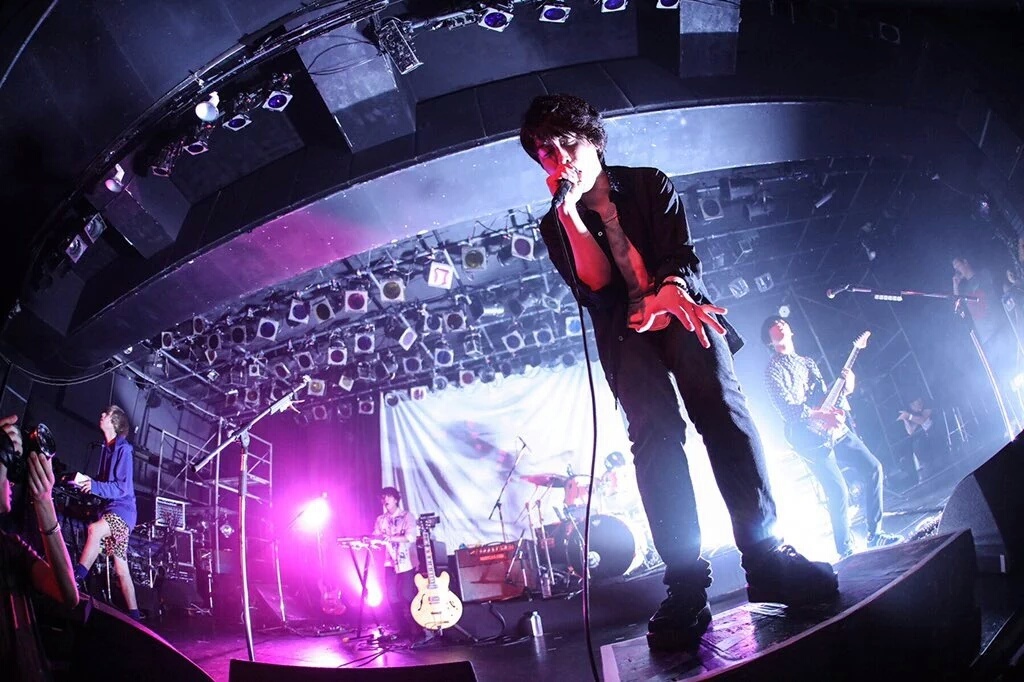 Mrs. GREEN APPLE ONEMAN TOUR 東と名と阪 Mrs. ONEMAN TOUR ～東と名と阪～ | Mrs.GREEN APPLE