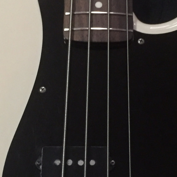 2000 Fender Japan Standard Precision Bass ( Black Pickguard 