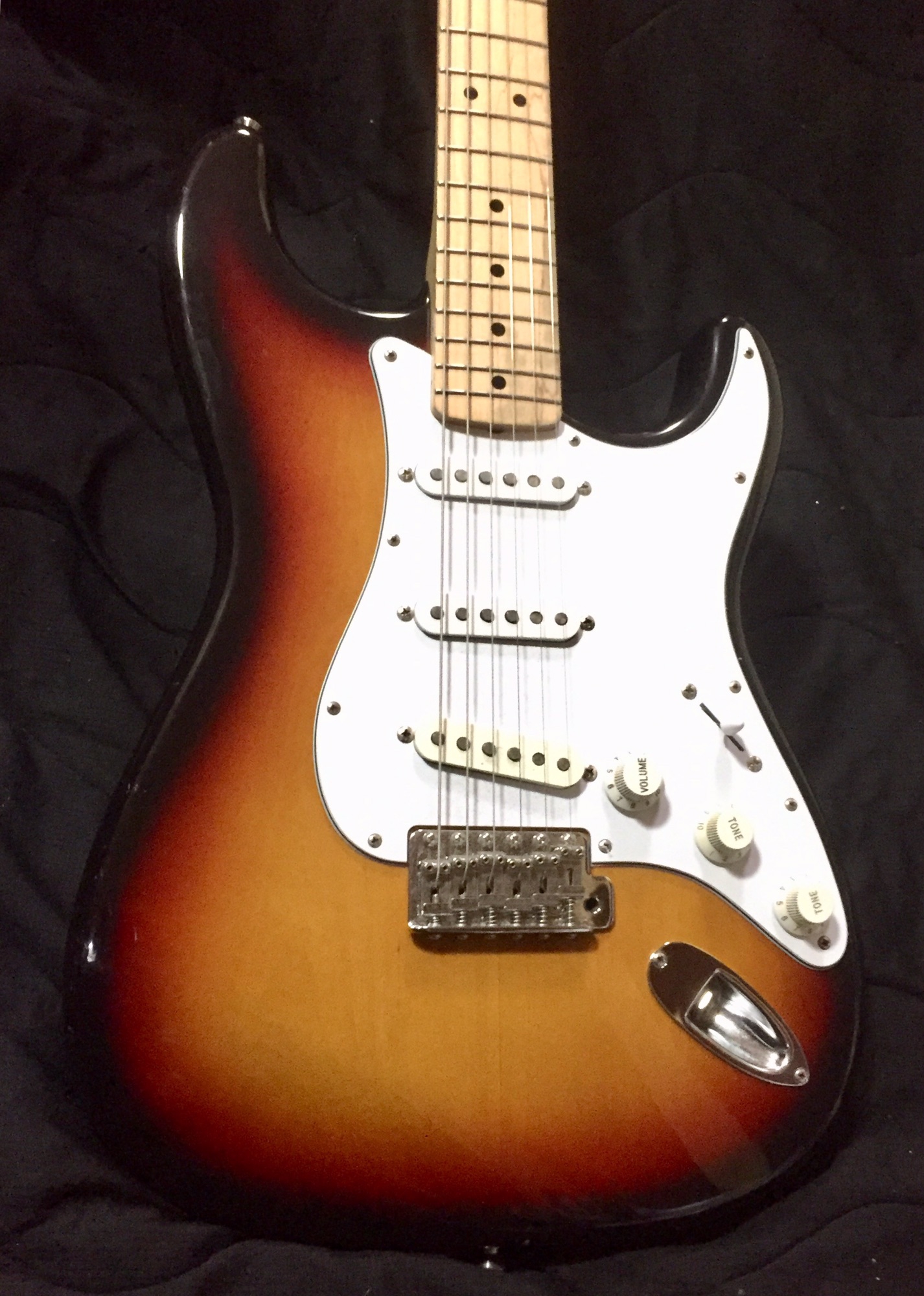 Fender japan ストラトキャスター　st-std