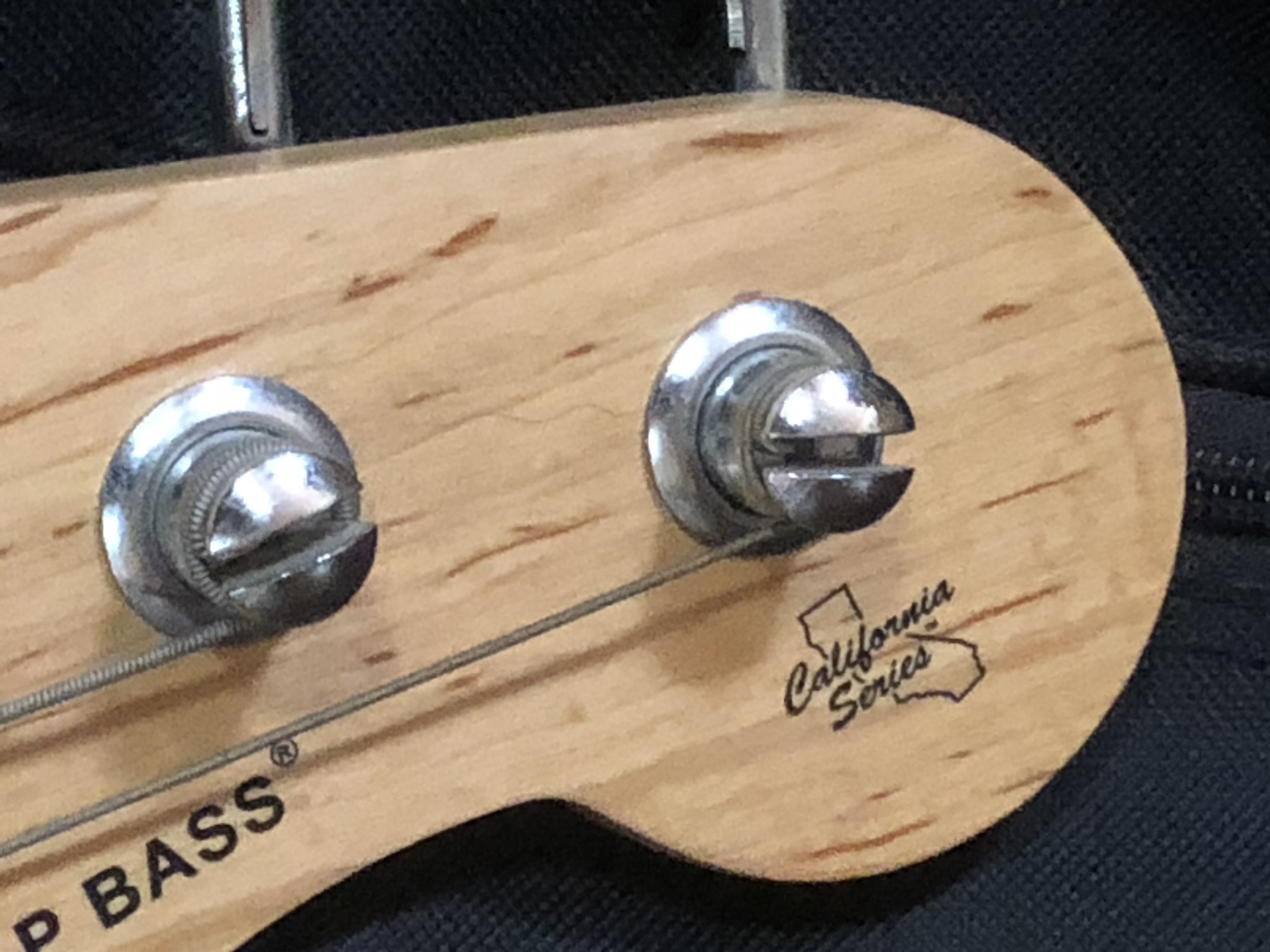 2009 SQUIER by FENDER California Series P-BASS / Black
