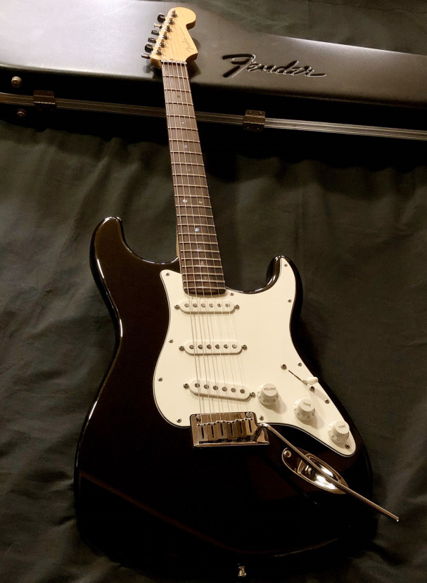 2006 Fender USA American Deluxe Stratocaster with Suhr ML Pickups 