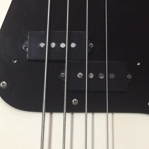 2000 Fender Japan Standard Precision Bass ( Black Pickguard 