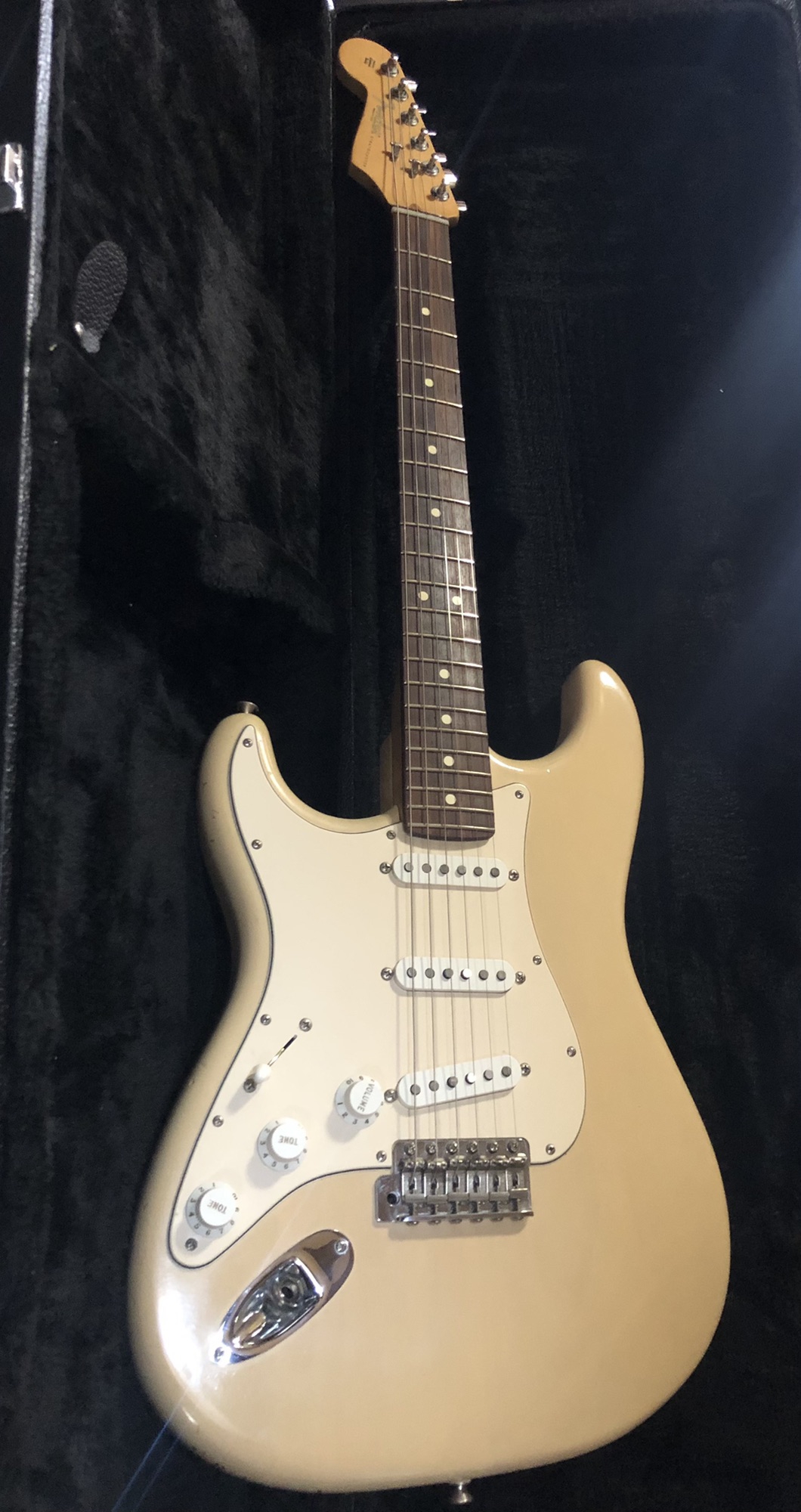 2003 Fender USA Highway One Stratocaster 1st Edition Lefty / Honey Blond 〜  SOLD | High Hopes Guitar's