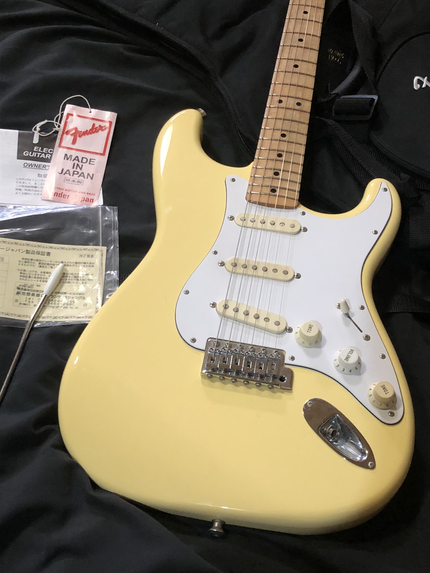 2012 Fender Japan ST72 / Yellow White | High Hopes Guitar's