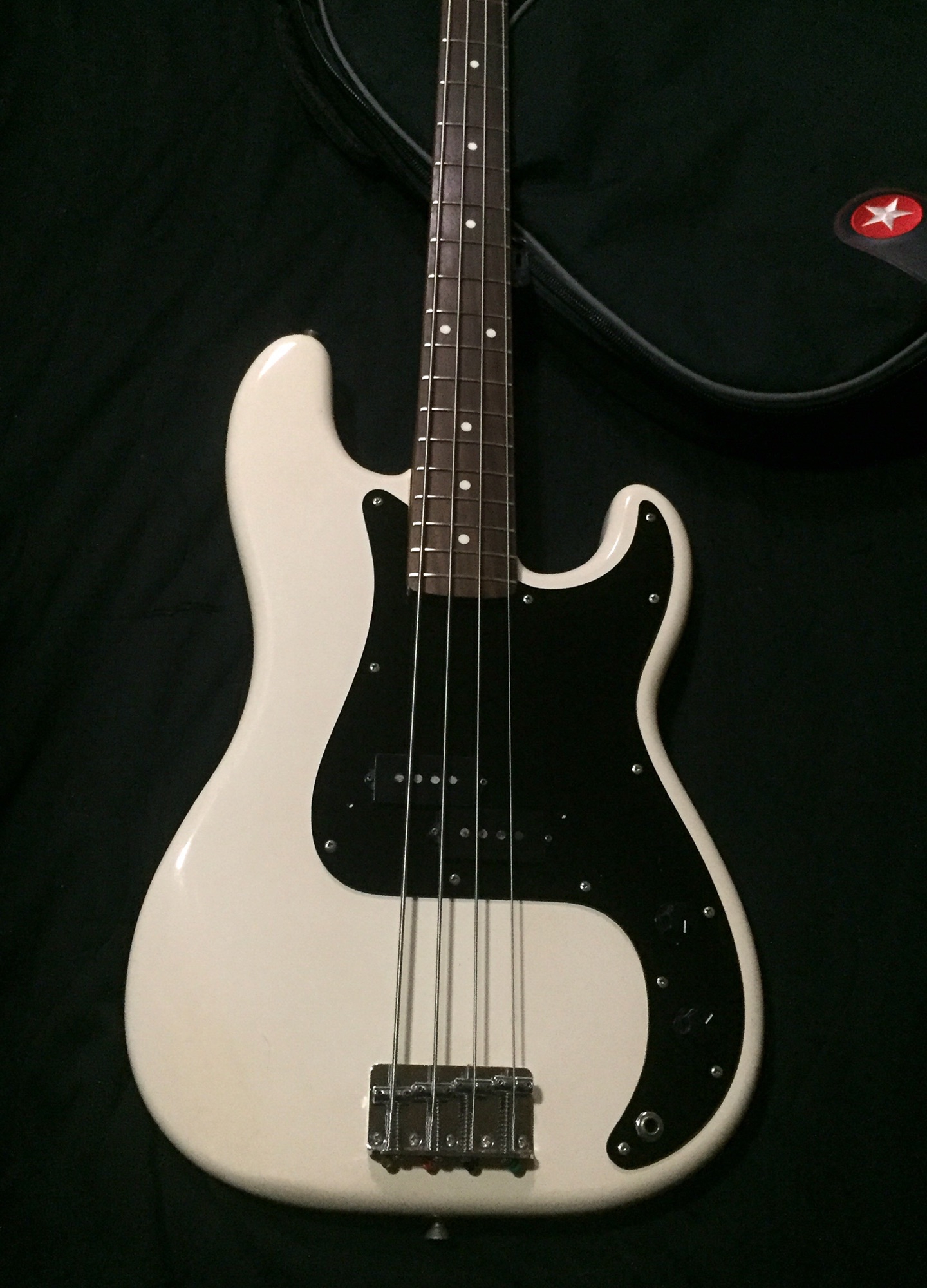 2000 Fender Japan Standard Precision Bass ( Black Pickguard 