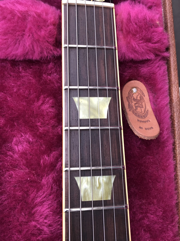 Gibsonレスポールスタンダード ブラック 変れ 1999年ハードケース付き