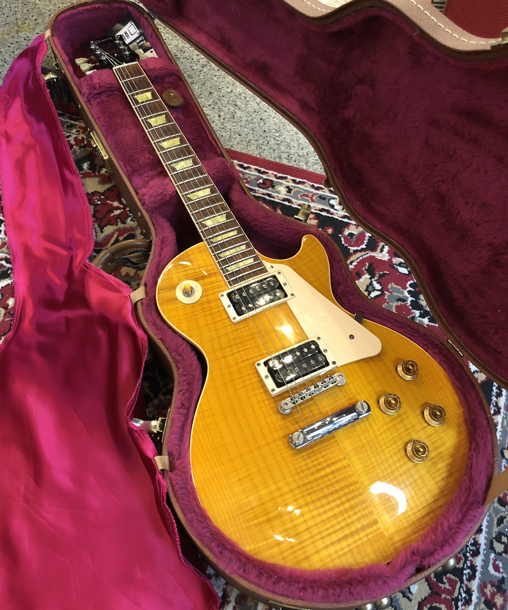 2000 Gibson Les Paul Classic Premium Plus / Trance Amber 〜 SOLD