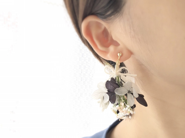 プリザーブドフラワーのブーケピアスオンラインレッスン 冬色デザイン Konaco