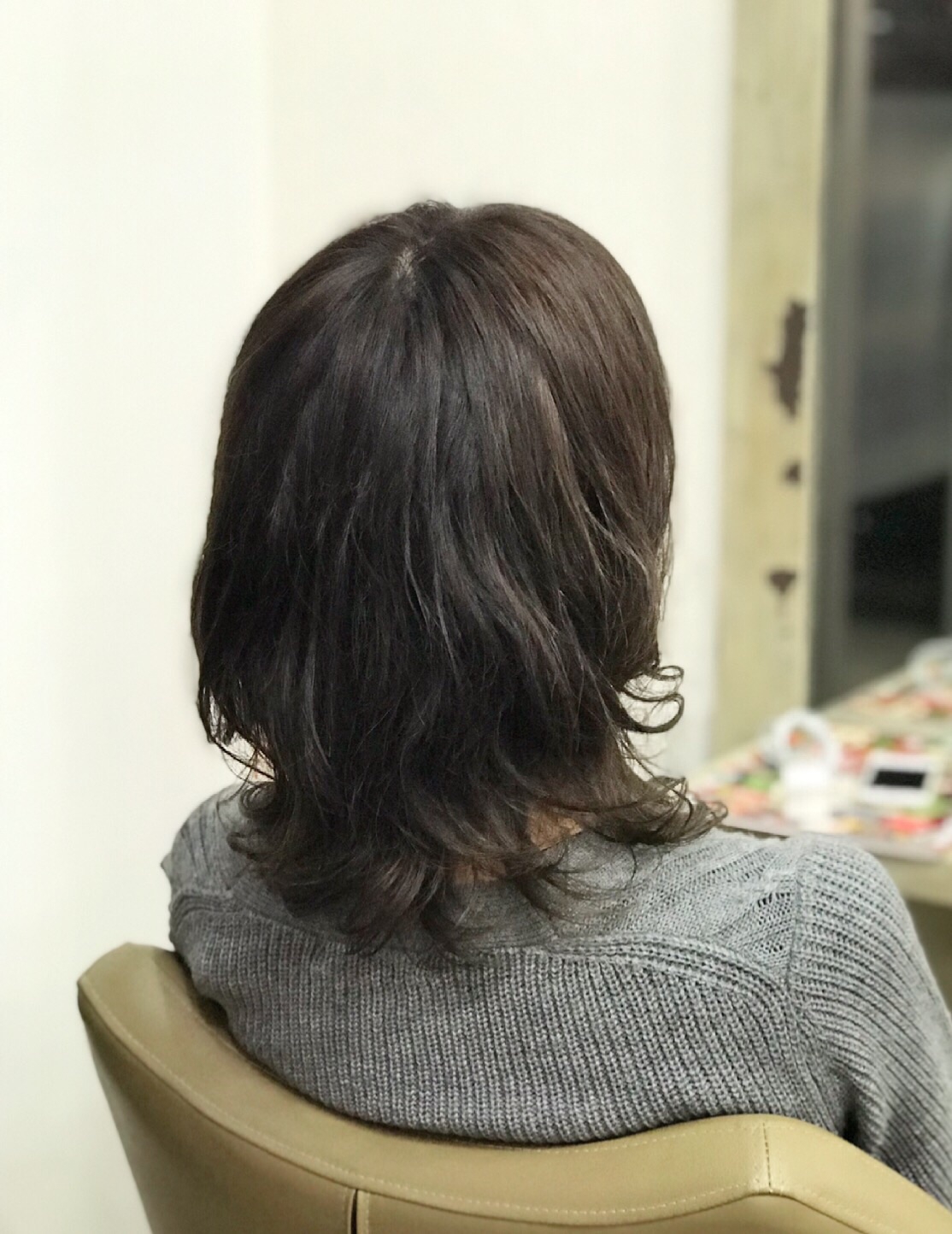 色のないヘアカラー モノトーン Biquette Hair