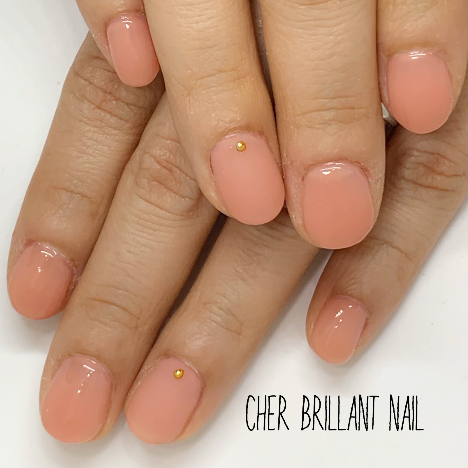 両手薬指だけマットネイル Cher Brillant Nail