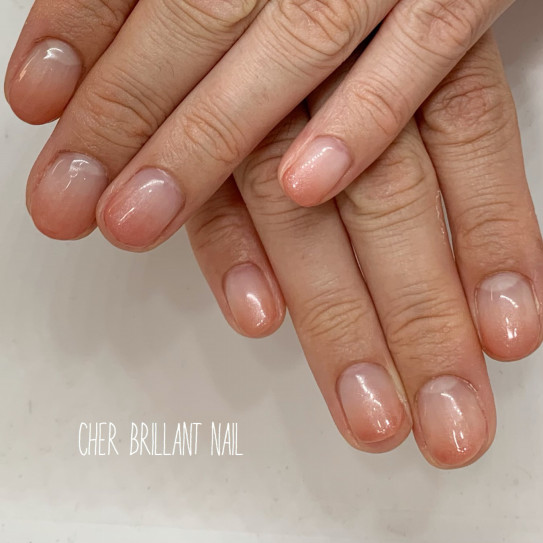 コーラルピンクグラデーションネイル Cher Brillant Nail