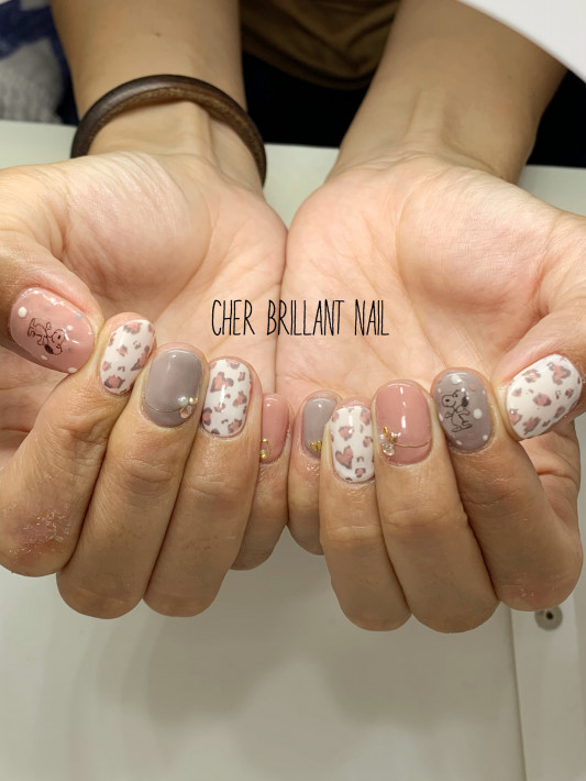 持ち込みステッカーとハートレオパードネイル Cher Brillant Nail