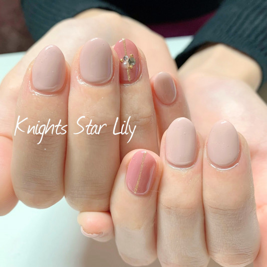 ヌーディピンクのオフィスネイル 名古屋市緑区ネイルサロン Knights Star Lily ナイトスターリリー