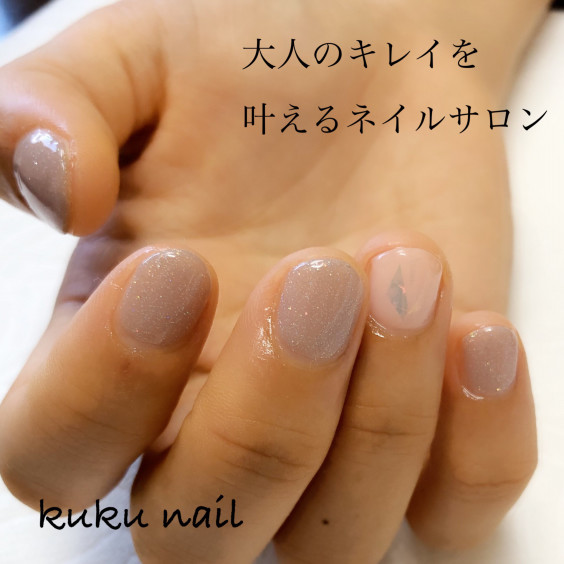 ワンカラーのラメキラキラネイル Kuku Nail Private Salon Mitaka