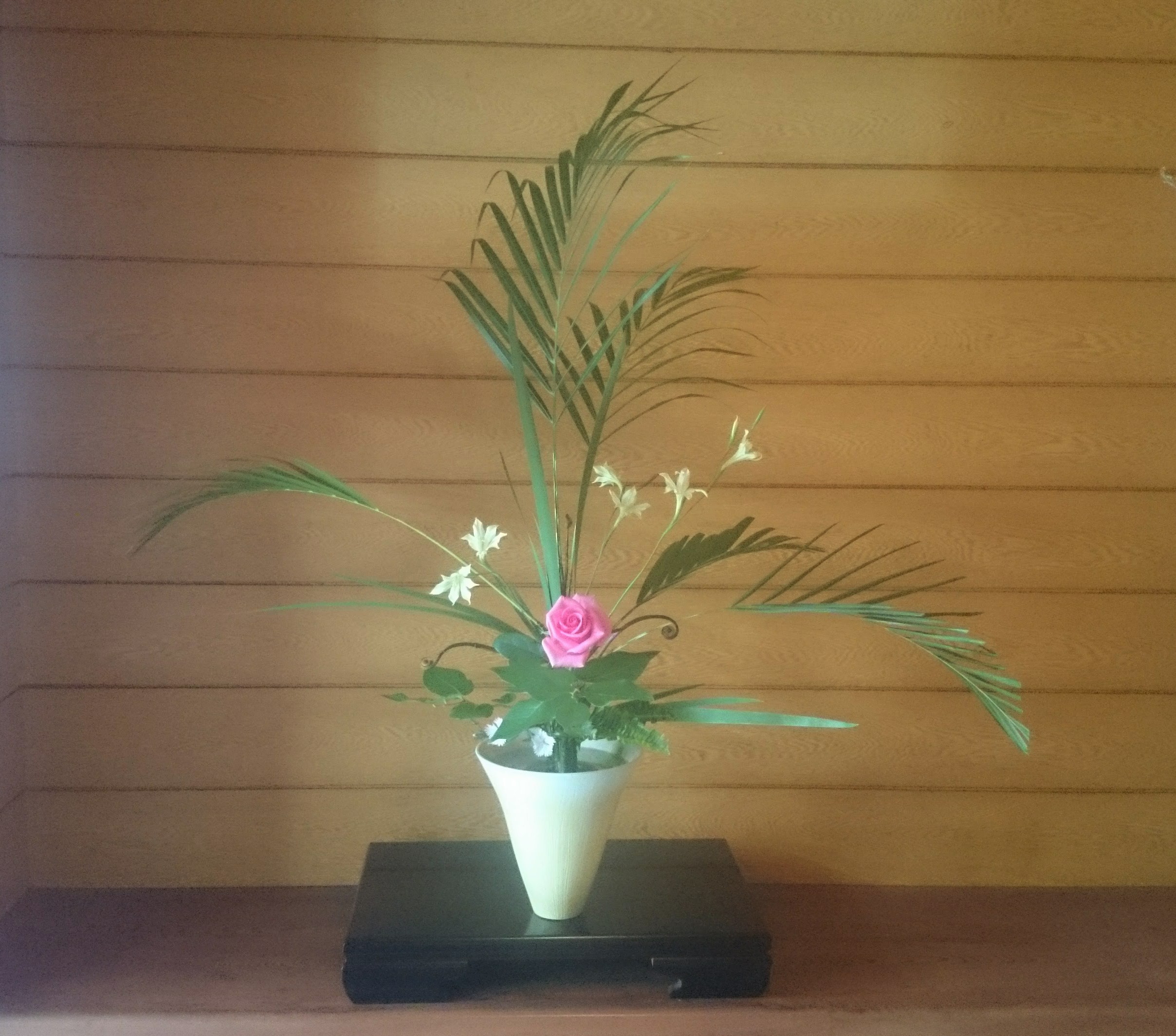 アレカヤシを生ける 由美花いけばな教室 Yumikaikebana