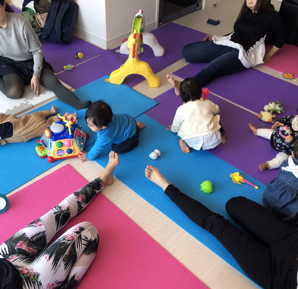ベビーヨガ おうたベビーマッサージ Manakai ベビーヨガ おうたベビーマッサージ Manakai