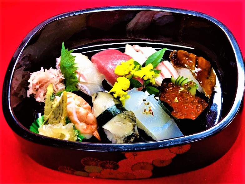 にぎり寿司 | 出前専門 (有)寿司半