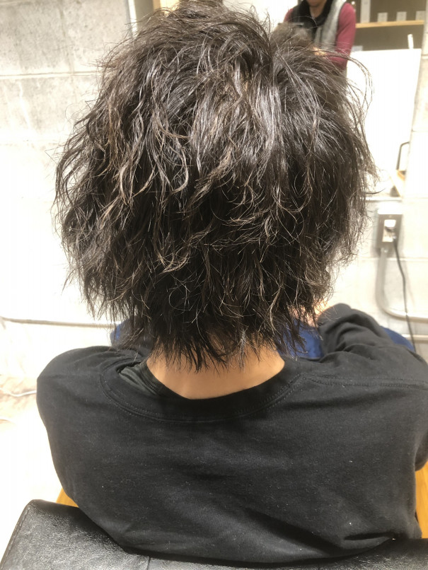 ツイスト スパイラル パーマ メンズ 【2020年夏】メンズ｜スパイラルパーマの髪型・ヘアアレンジ｜人気順