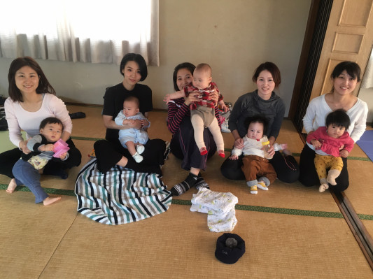 先日のママ ベビーヨガ Yoga Luana 先日のママ ベビーヨガ Yoga Luana
