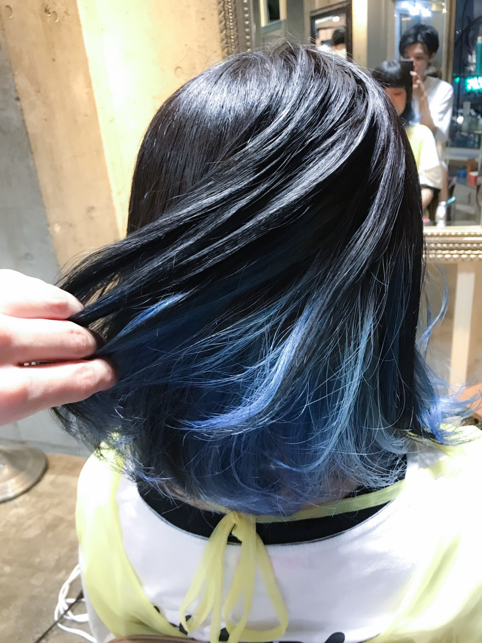 ひときわ目立つスカイブルーインナーカラー Tatsuya s Hair Style Collection ひときわ目立つスカイブルーインナーカラー Tatsuya s Hair Style Collection