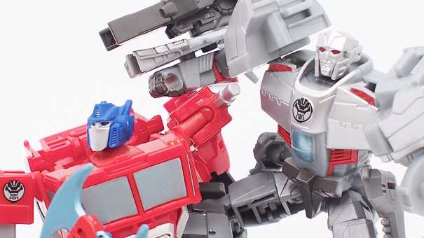 ESD オプティマスプライム & メガトロン レビュー | 退屈と惰性と 改