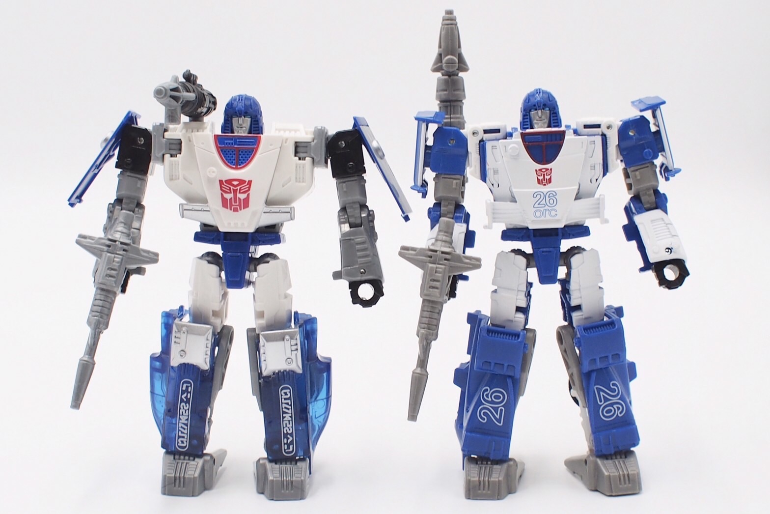 トランスフォーマーキングダム　マクシマルグリムロック＆ミラージュ Amazon.co.jp: Transformers Toys Generations キングダムバトル