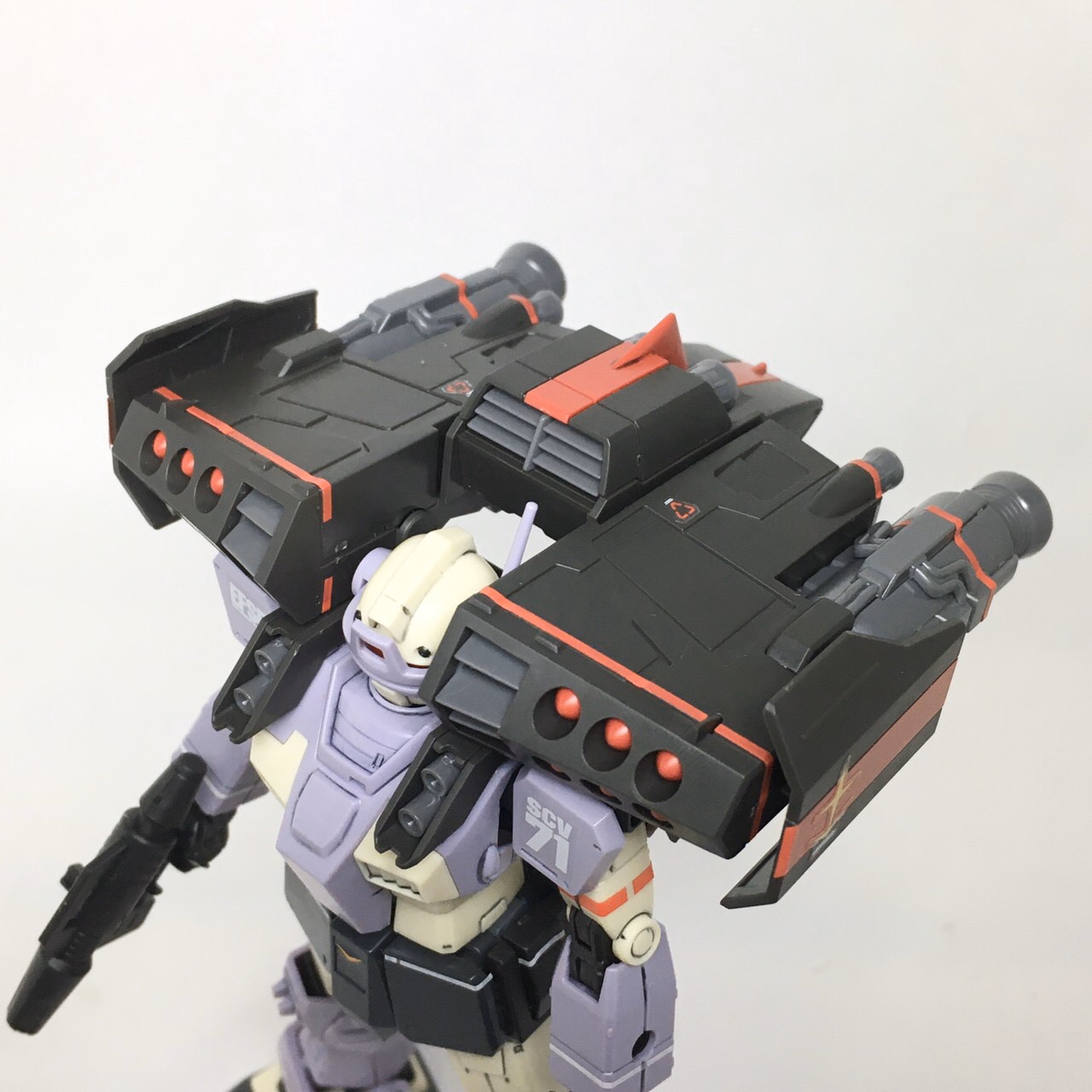 HG ジム・インターセプトカスタム（フェロウ・ブースター装備