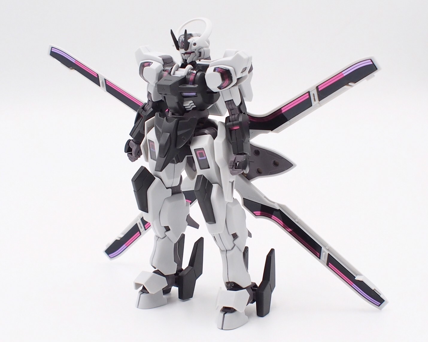 ディランザ×2　ソル　ダリルバルデ　シュバルゼッテ HG 1/144 ガンダムシュバルゼッテ | GUNDAM.INFO