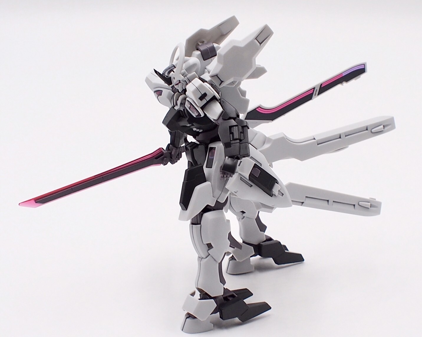 ガンダムシュバルゼッテ 贅沢ガーディアン添え｜E12改さんの